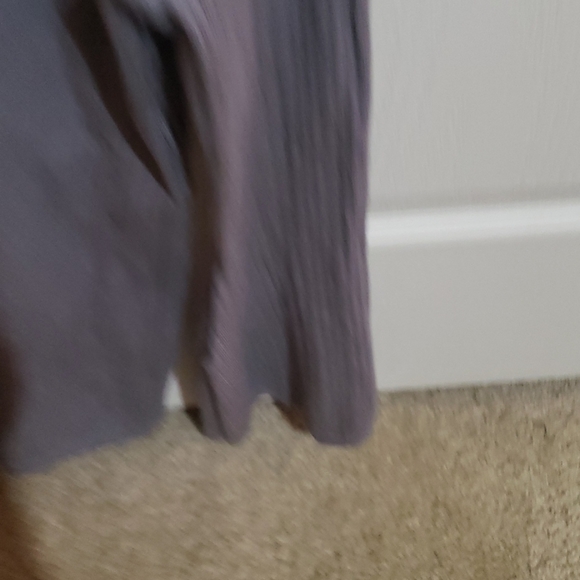 Blouse - Picture 2 of 3